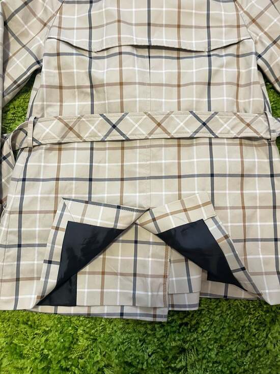 Coach - Picture 9 of 9